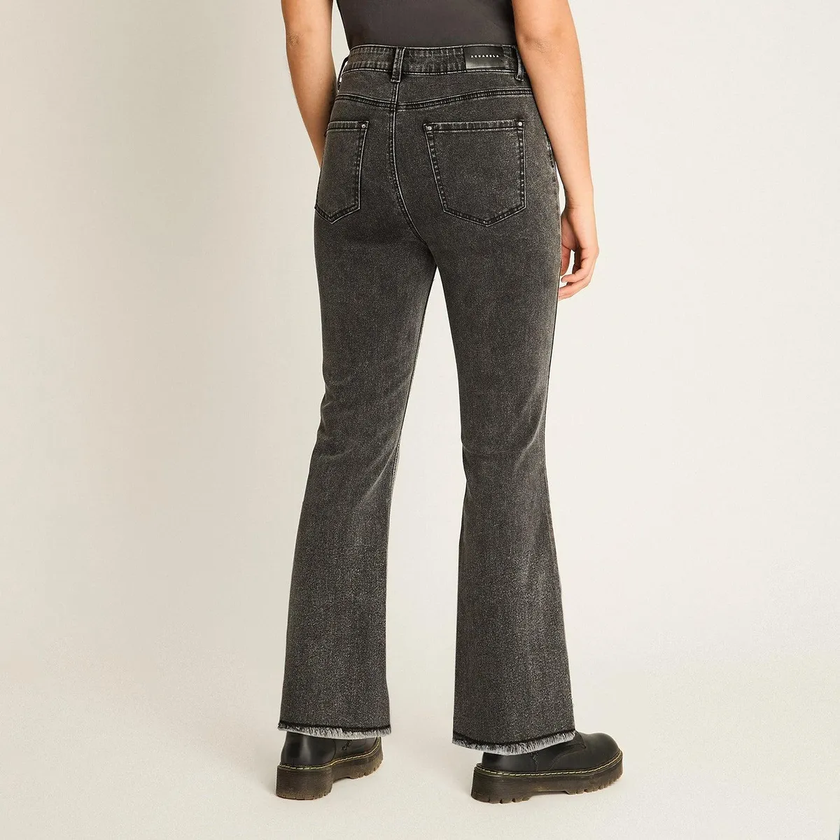 ACUARELA - Jeans Tiro Medio Mujer