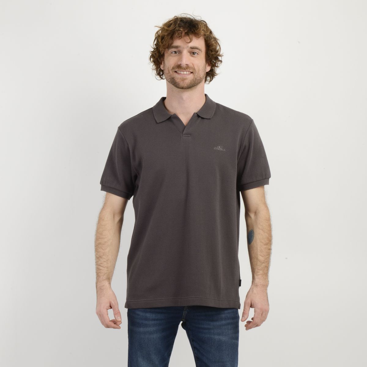 O'NEILL - POLERA TEJIDA MANGA CORTA RIVERA GRIS OSCURO
