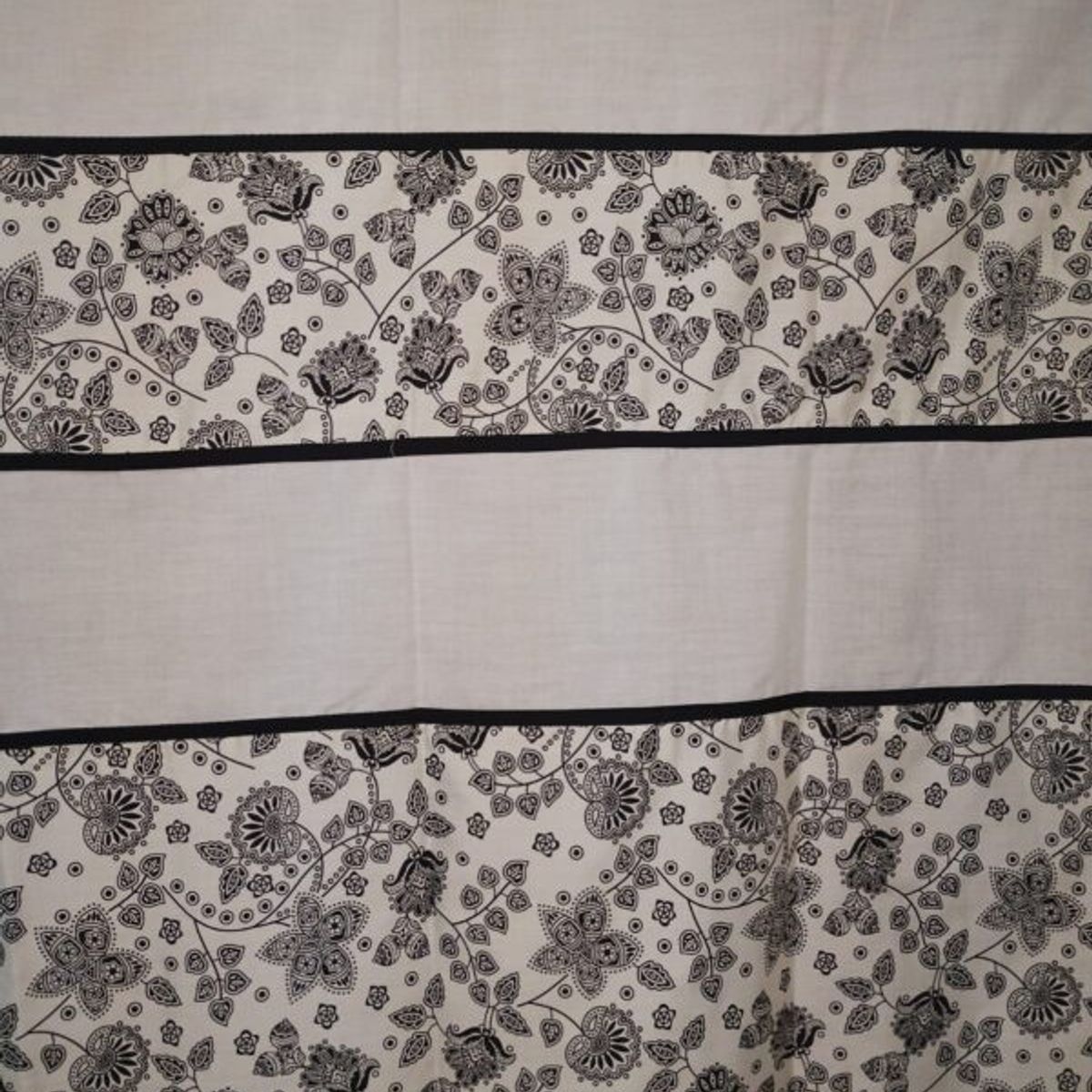 GENTILE - Cortina de Baño Medida Especial color Crudo mandalas 200x200 Cms