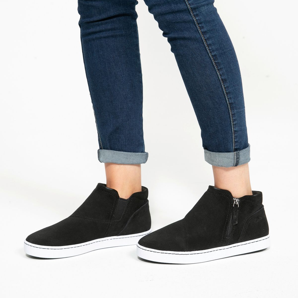 CLARKS - Zapatilla Urbana Mujer Negra