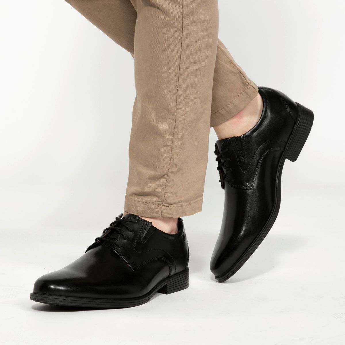 CLARKS - Zapato Formal Hombre Cuero Negro Clarks