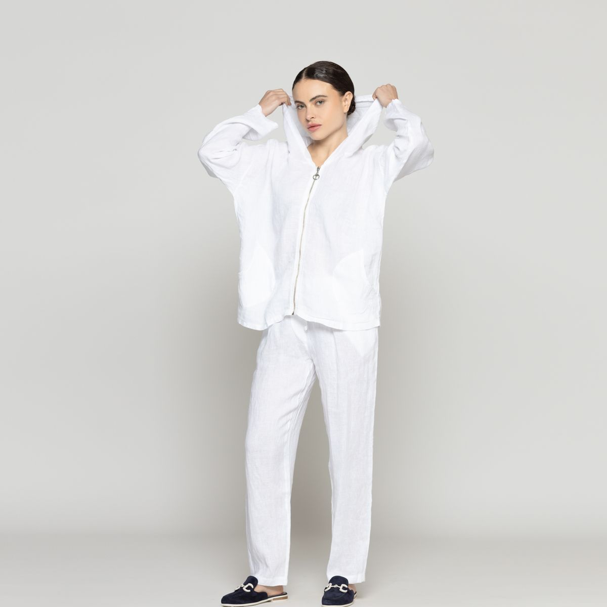 LINEATRE - Chaqueta Mujer Cristina De Lino Con Cierre Y Gorro Blanca Lineatre