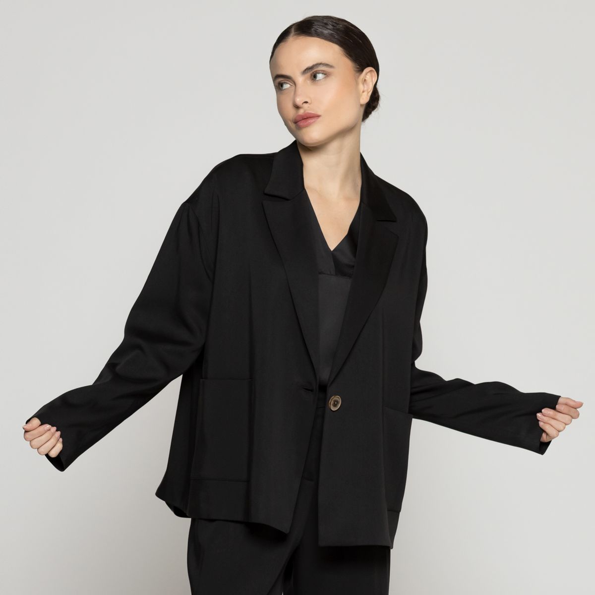 LINEATRE - Chaqueta Mujer Tipo Blazer Clarissa Semiformal Negra Lineatre