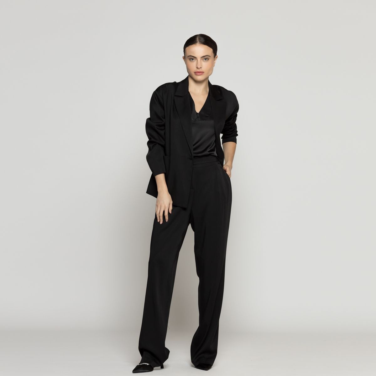 LINEATRE - Chaqueta Mujer Tipo Blazer Clarissa Semiformal Negra Lineatre