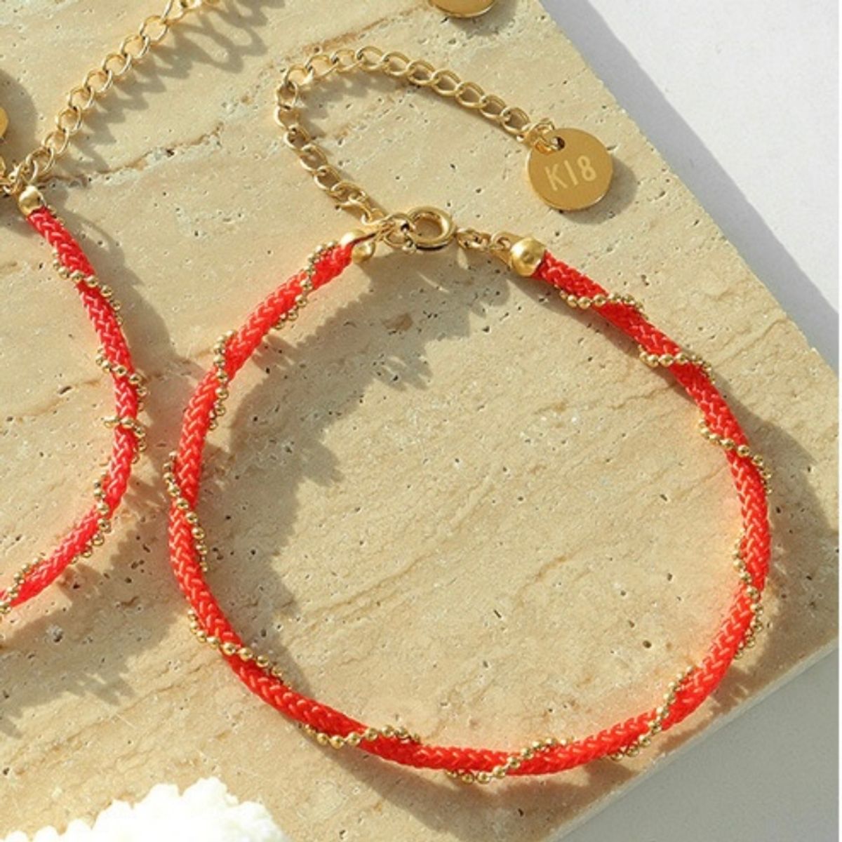 LUX JOYAS - Pulsera Baño Oro Amarillo 18k Hilo Rojo Enrollado