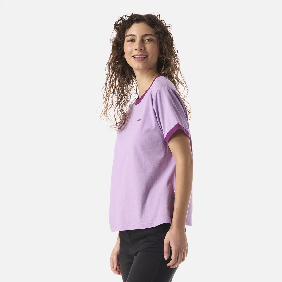 HAKA HONU - Polera Mujer Cosas Extranas Lavanda Haka Honu