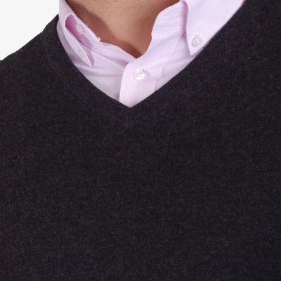 Imagen 2 del producto Sweater cuello V Clásico