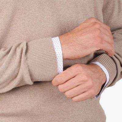 Imagen 2 del producto Sweater cuello V Clásico