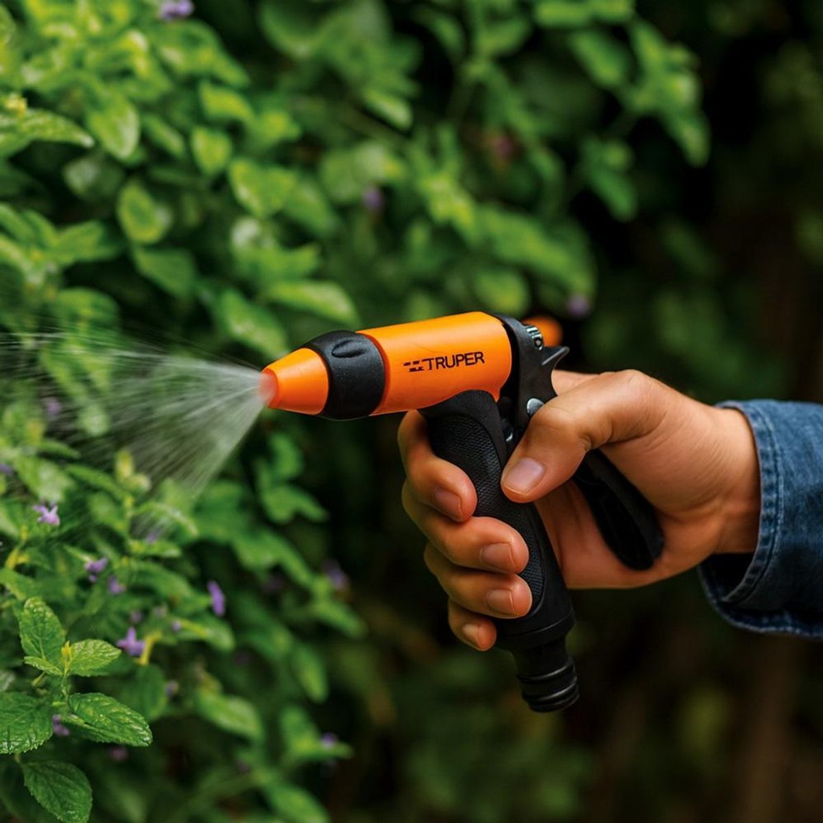 TRUPER - Pistola Para Riego Plástica Reforsada 2 Funciones Truper