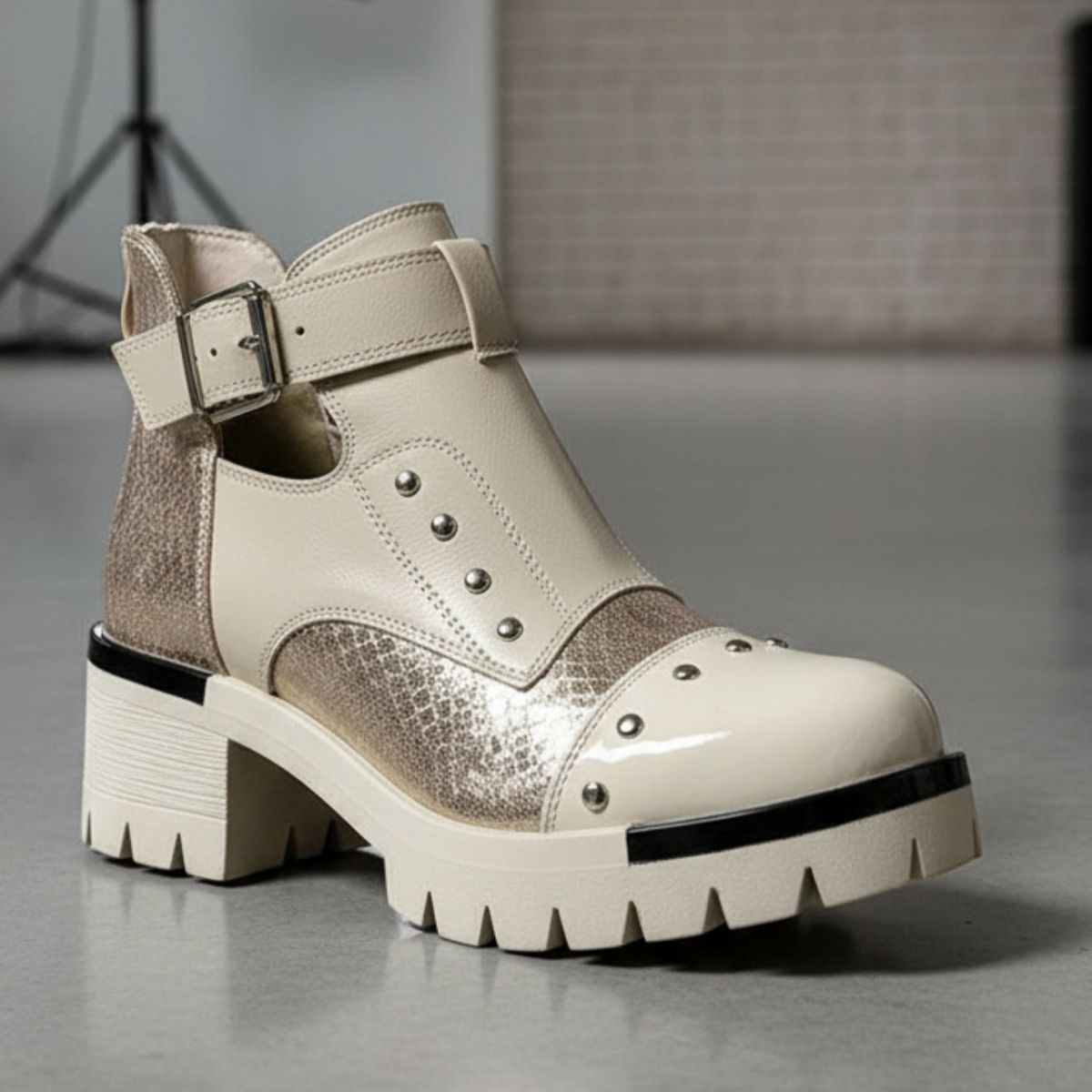 DINASTELLA - Botines  Mujer color Beige  con Tachas  M466