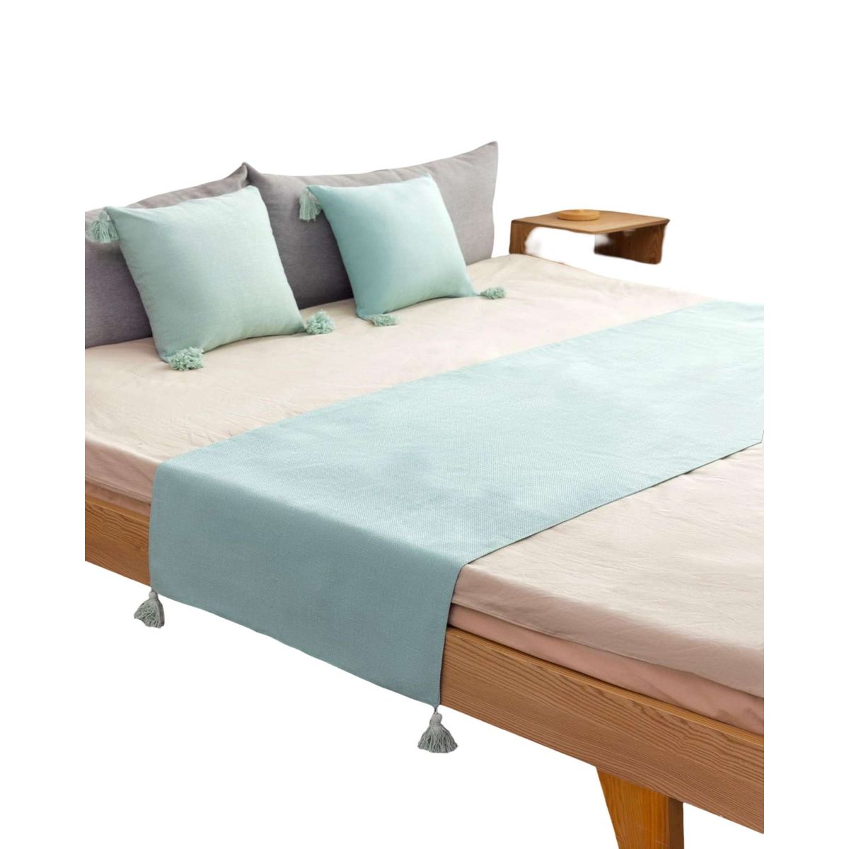 GENERICO - PIECERA SIN FUNDAS CON POMPONES VERDE MENTA