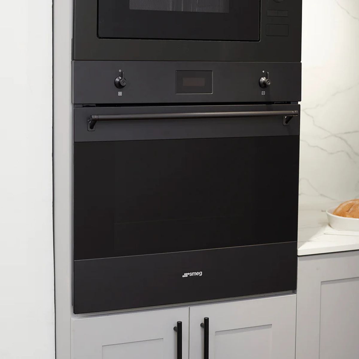 SMEG - Horno Smeg Termoventilado 60cm Black