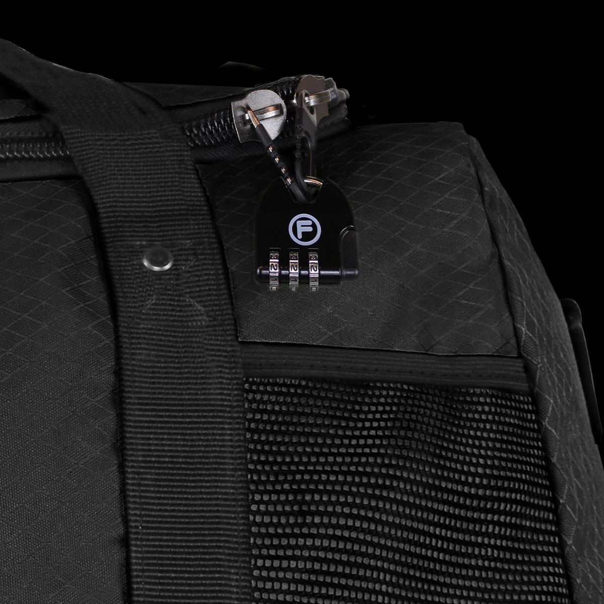 CHALLENGER - Bolso tipo Mochila con ruedas + Candado Challenger negro