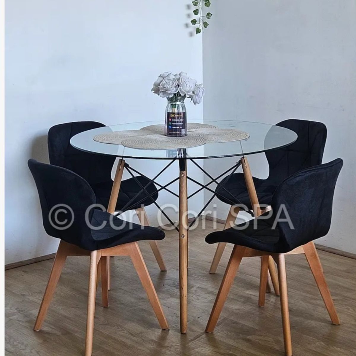 CORI CORI - Juego de Comedor Mesa Eames Vidrio 100cm + 4 Sillas Mariposa Velvet…
