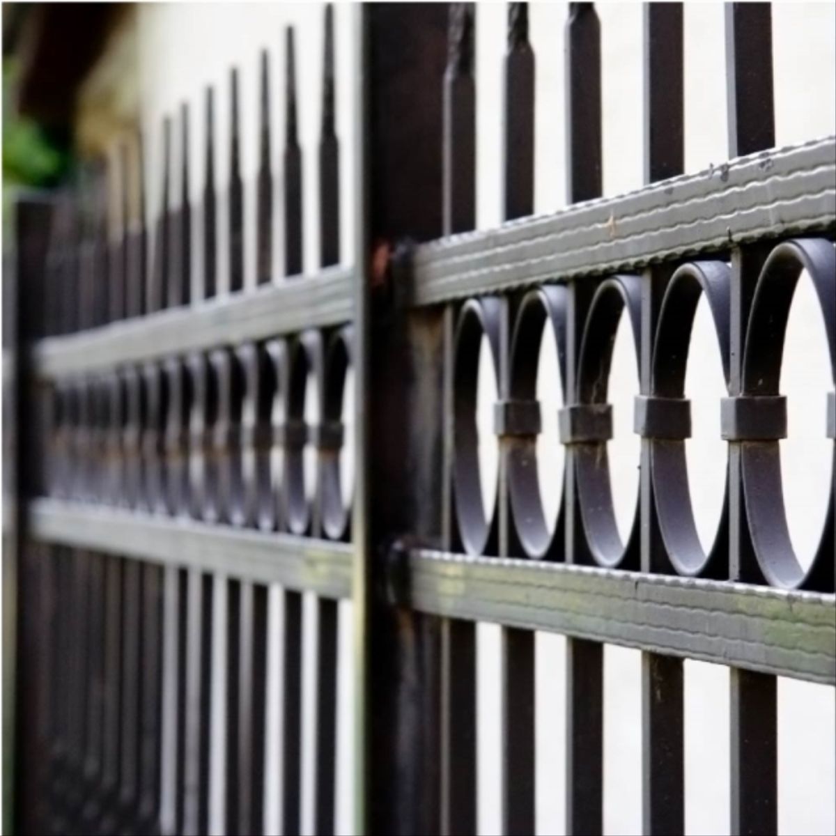 SHERWIN WILLIAMS - Esmalte anticorrosivo Triple acción negro 1 gal