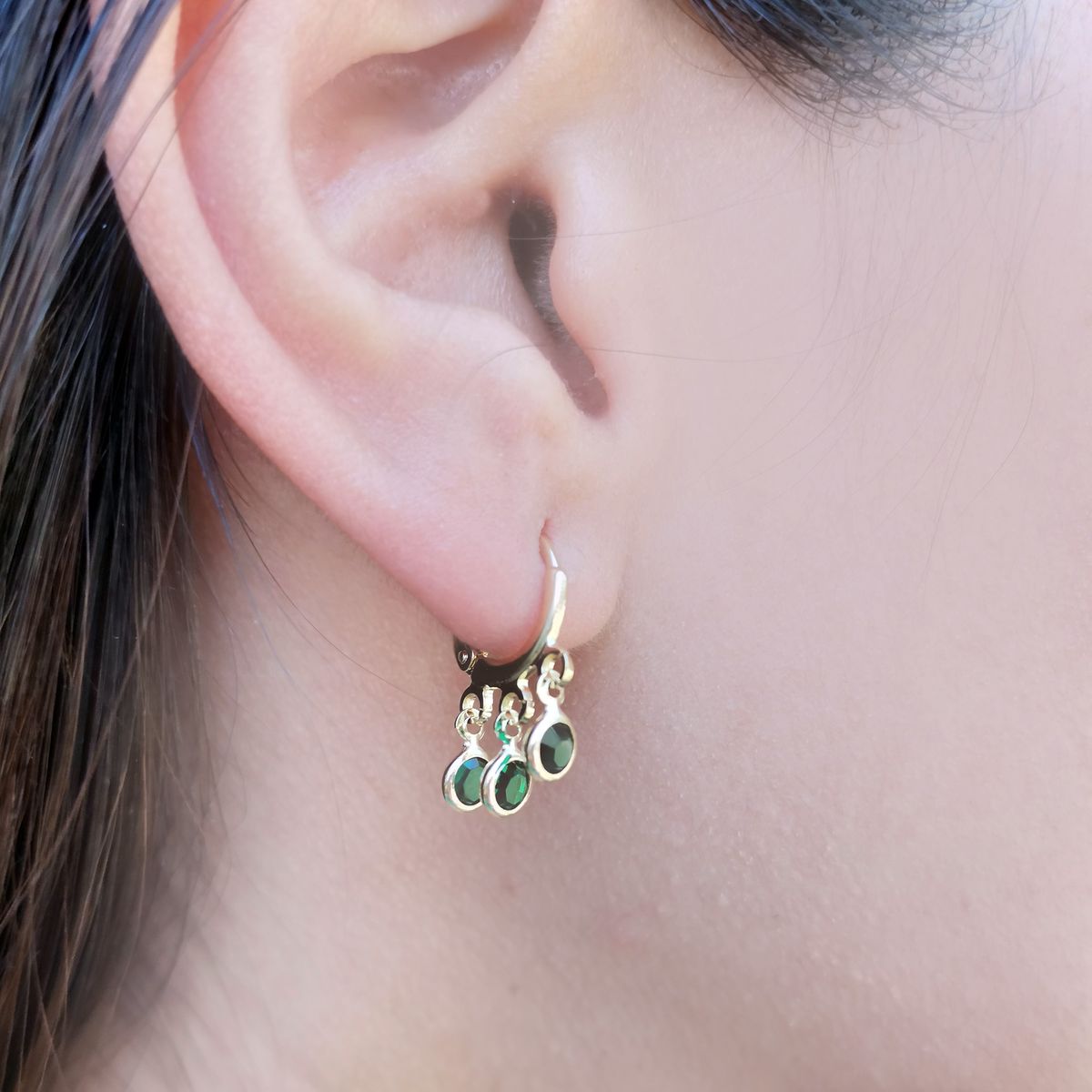 COGGIOLA - Aros Argolla 3 Circones Verde Enchapado Oro 18K