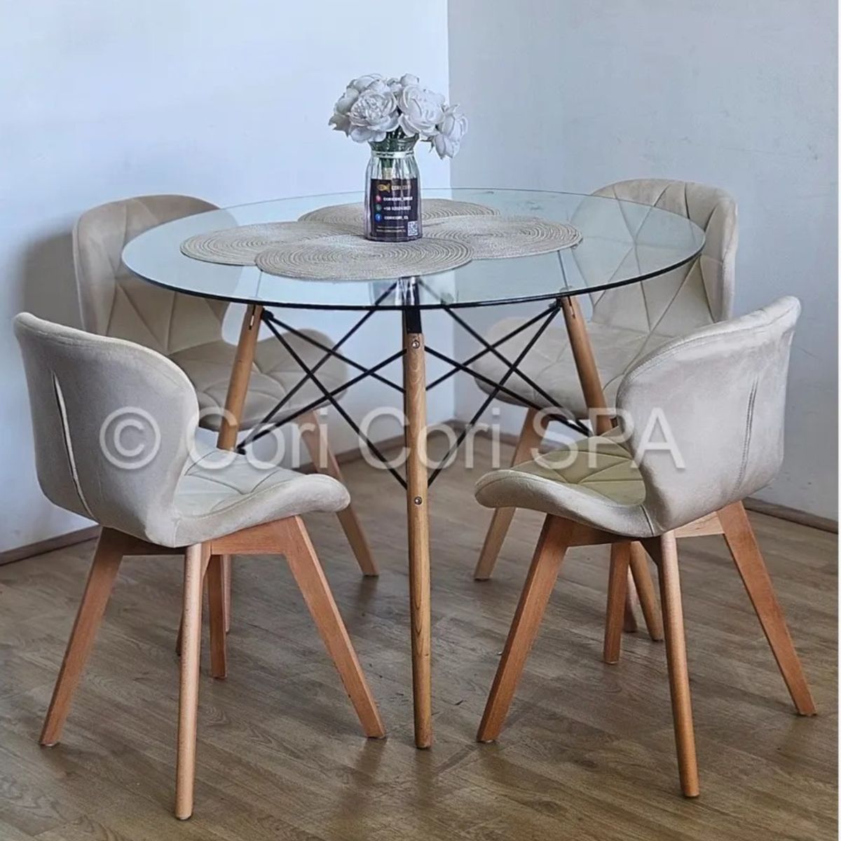 CORI CORI - Juego de Comedor Mesa Eames Vidrio 80cm + 4 Sillas Mariposa Velvet…