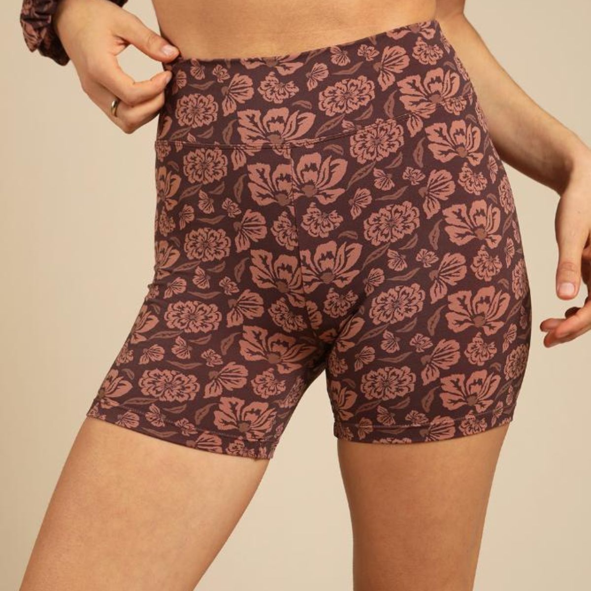 MALI - Biker Eco Short Autumnal Flowers