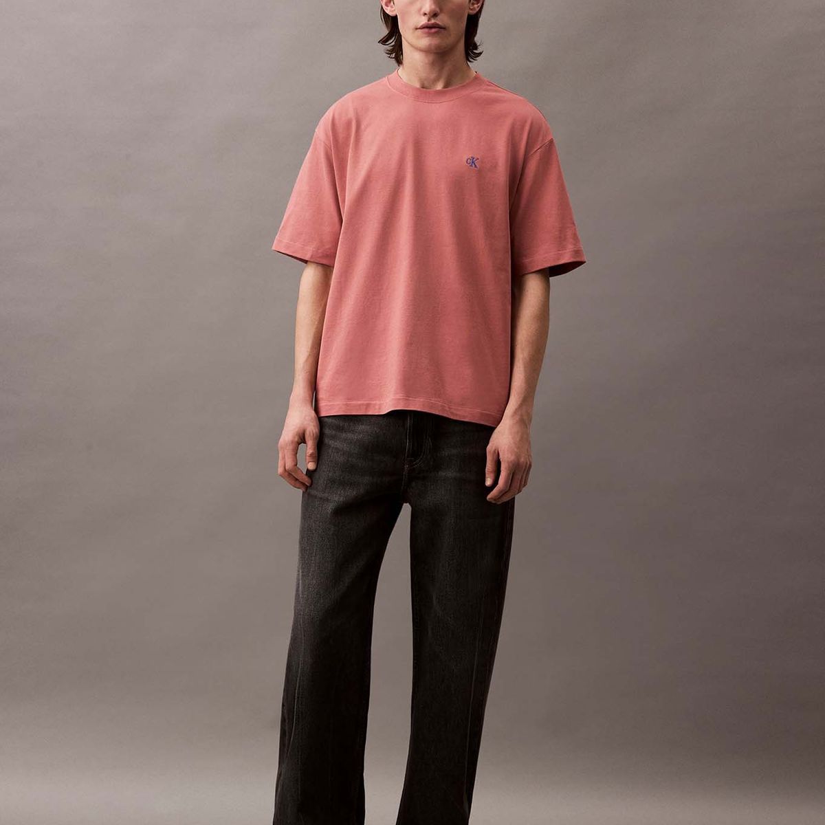 CALVIN KLEIN - Polera Relaxed con Monograma Archive Rosado Calvin Klein