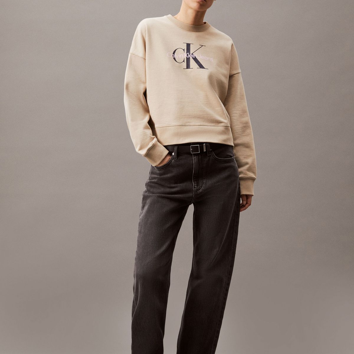 CALVIN KLEIN - Polerón Relaxed con Logo Estampado Beige Calvin Klein