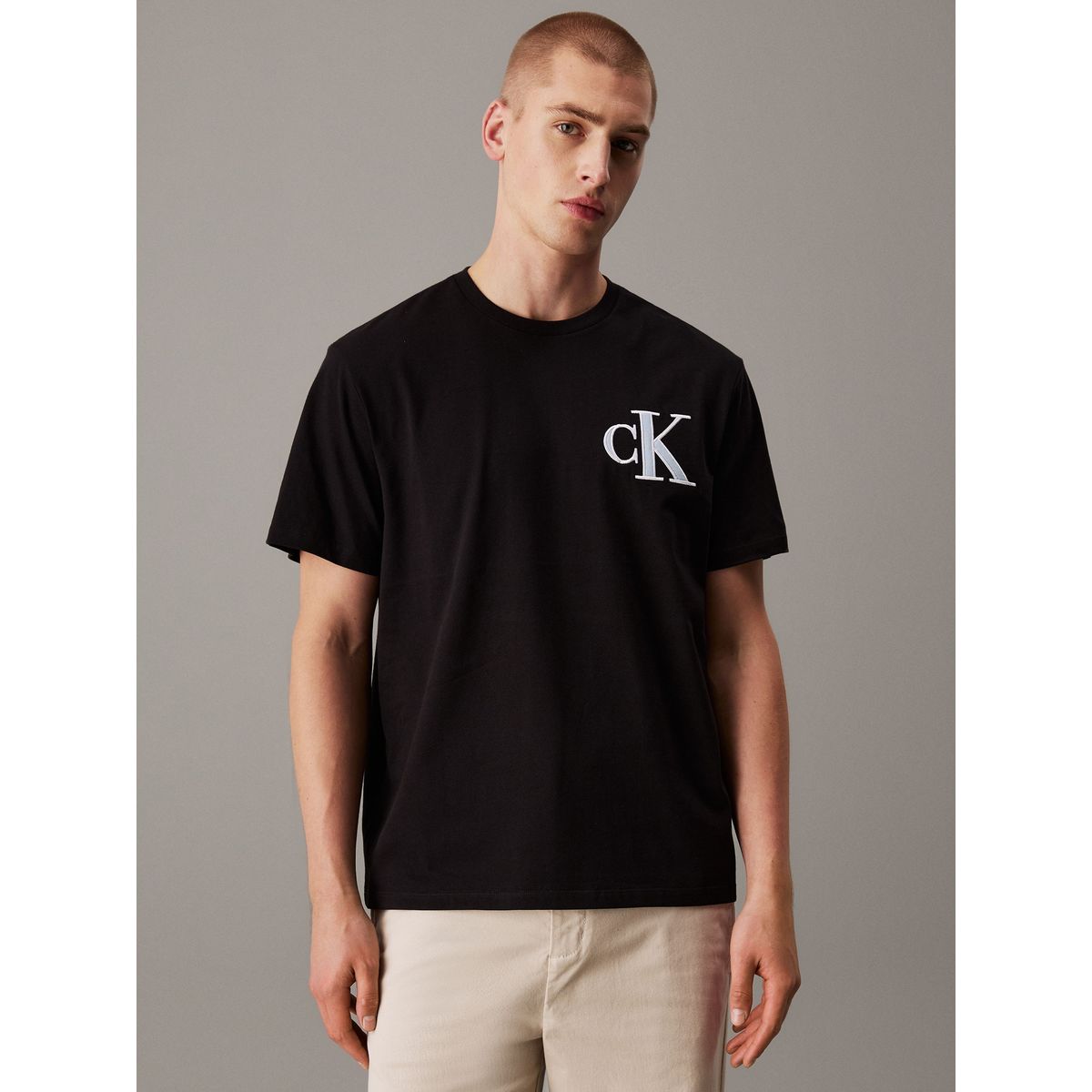 CALVIN KLEIN - Polera 20S Varsity Negro Calvin Klein