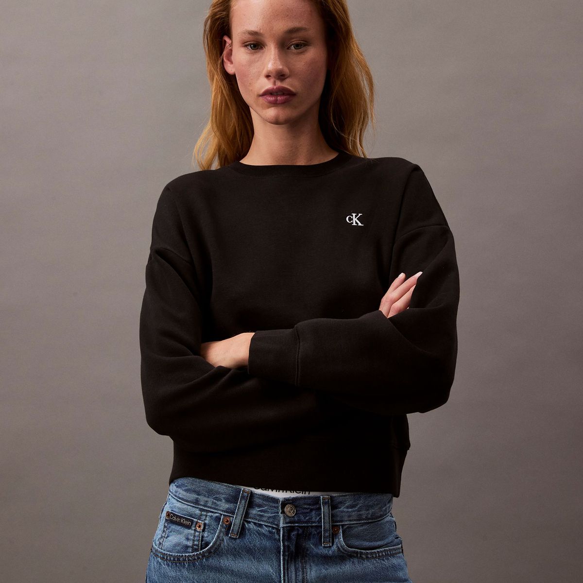 CALVIN KLEIN - Polerón Archive Logo Negro Calvin Klein