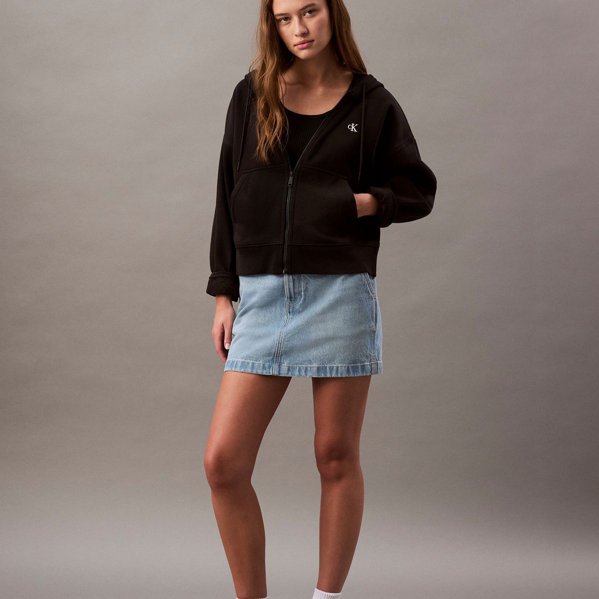 CALVIN KLEIN - Polerón con Gorro Archive Logo Negro Calvin Klein