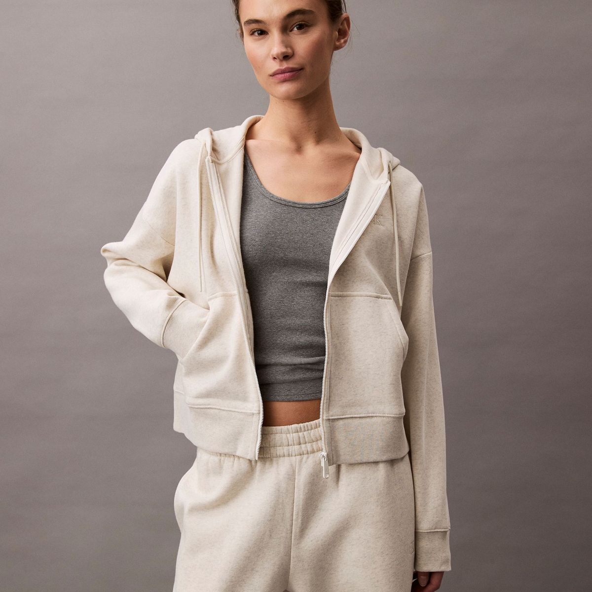 CALVIN KLEIN - Polerón con Gorro Archive Logo Beige Calvin Klein