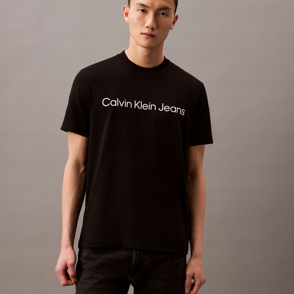 CALVIN KLEIN - Polera Regular con Logotipo Negro Calvin Klein