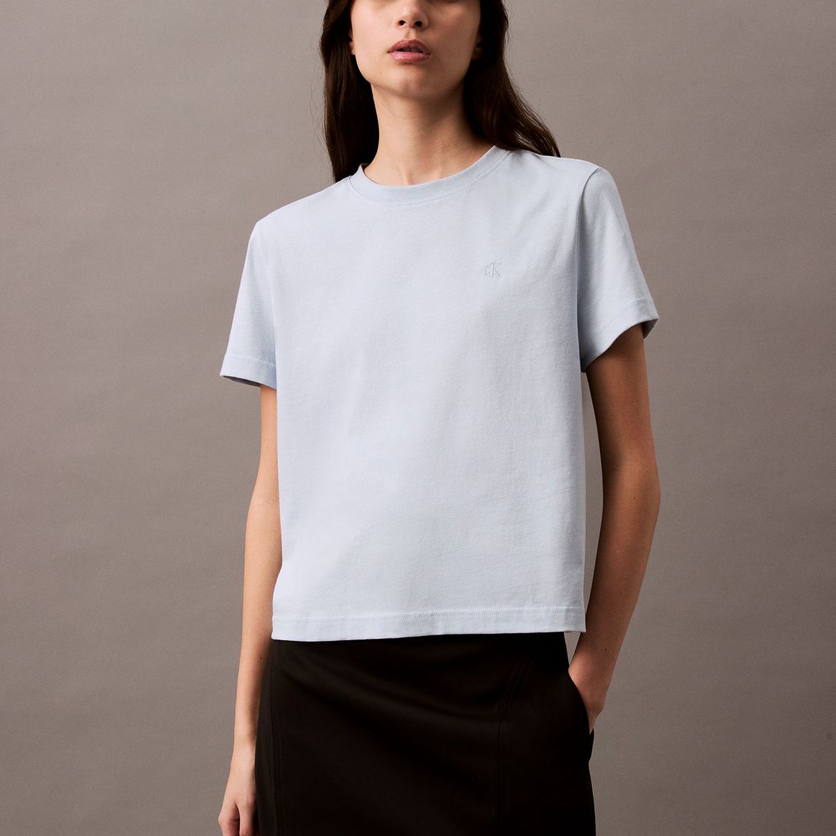 CALVIN KLEIN - Polera con Logo Archive Celeste Calvin Klein