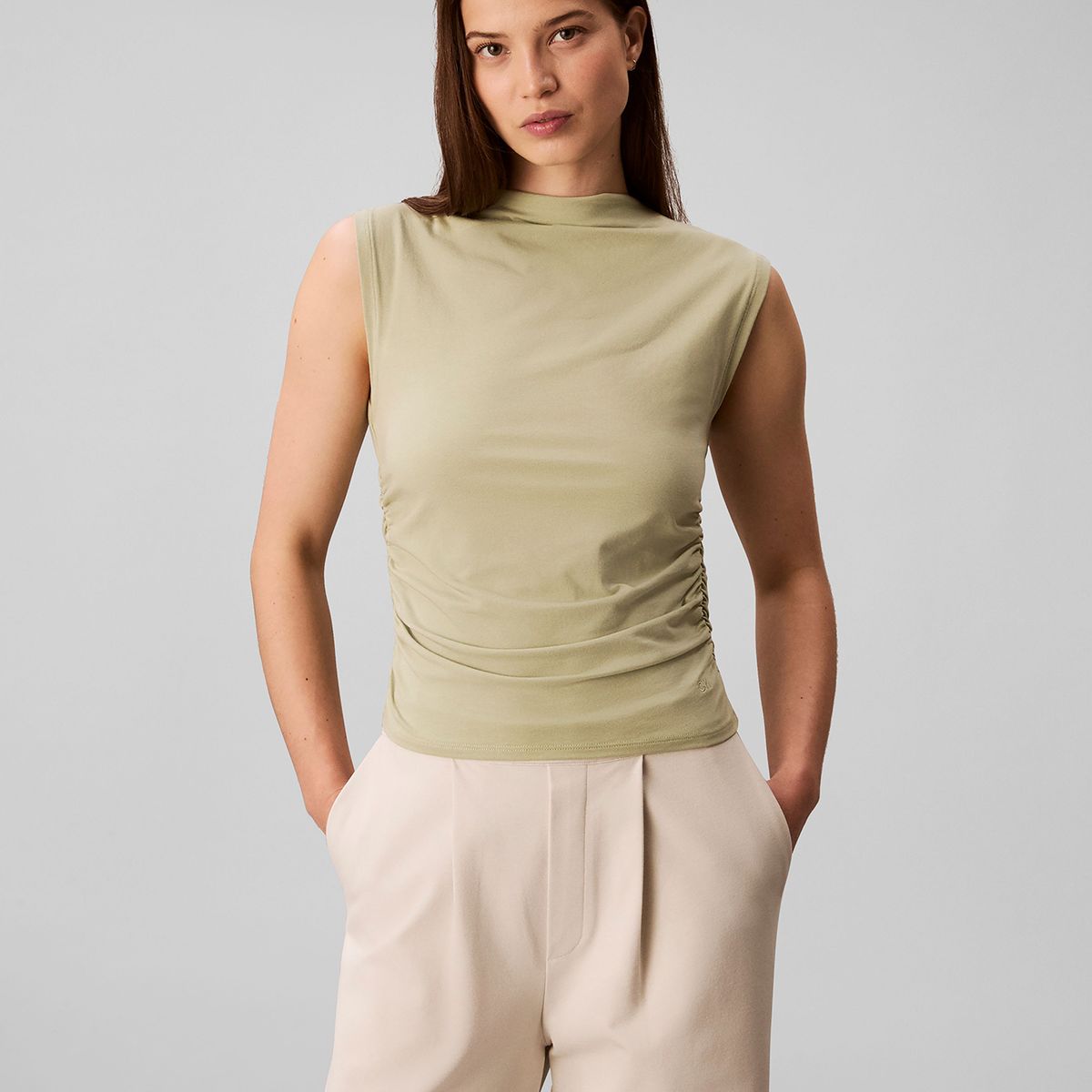 CALVIN KLEIN - Blusa sin Mangas con Cuello Alto Verde Calvin Klein