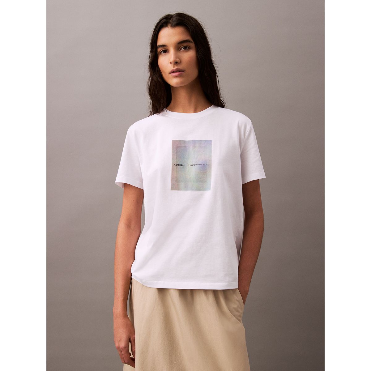 CALVIN KLEIN - Polera Clásica con Gráfico de Logotipo Fotográfico Blanco Calvin Klein