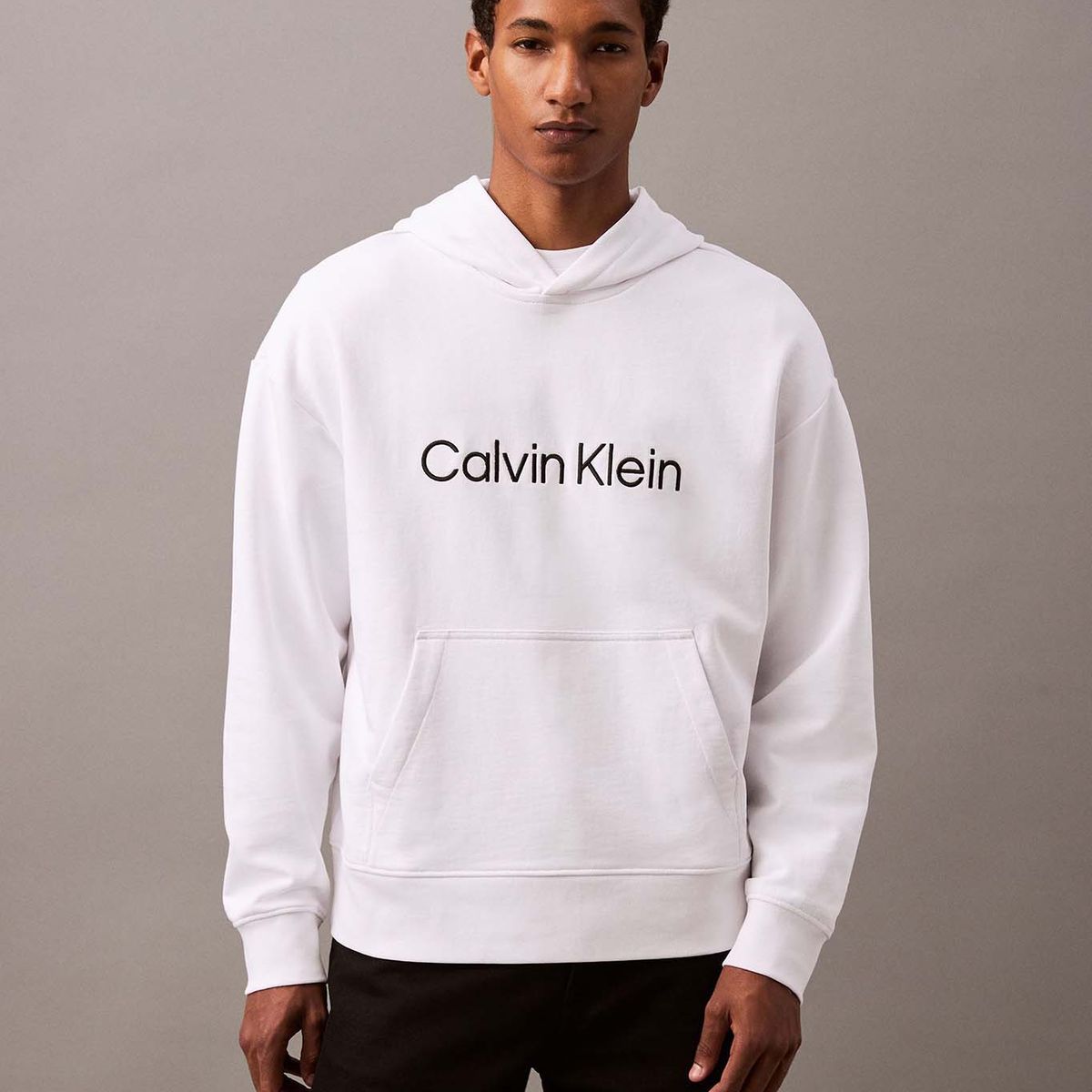 CALVIN KLEIN - Polerón con Gorro con Logo Estándar Blanco Calvin Klein