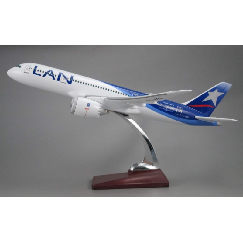 GENERICO - AIRPLANE BOEING 787-8 LAN 43CM
