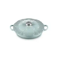 LE CREUSET - Cocotte Baja Petalos 26cm Sea Salt Hierro