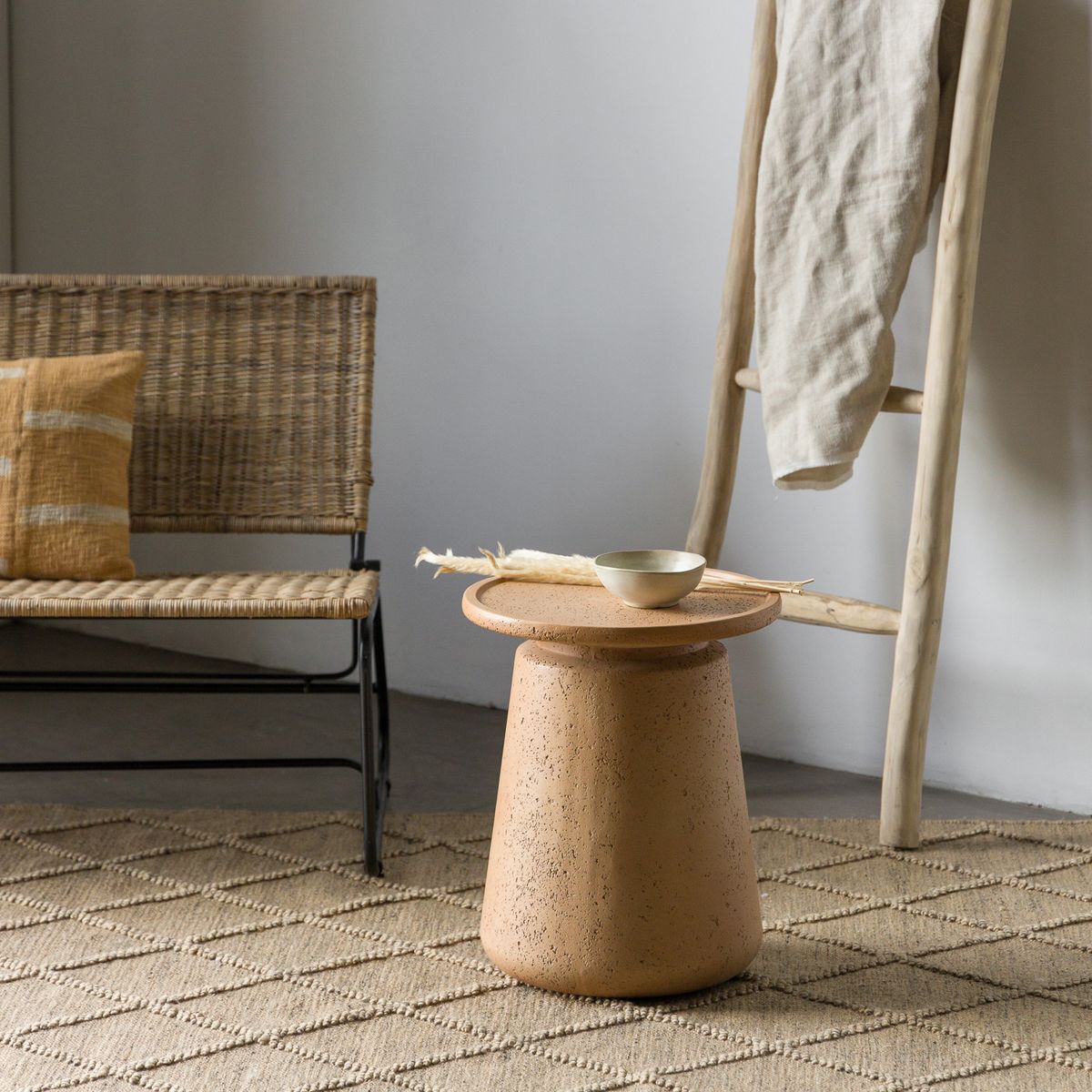 AMOBLE - Mesa Lateral Baztan Terracota Amoblé