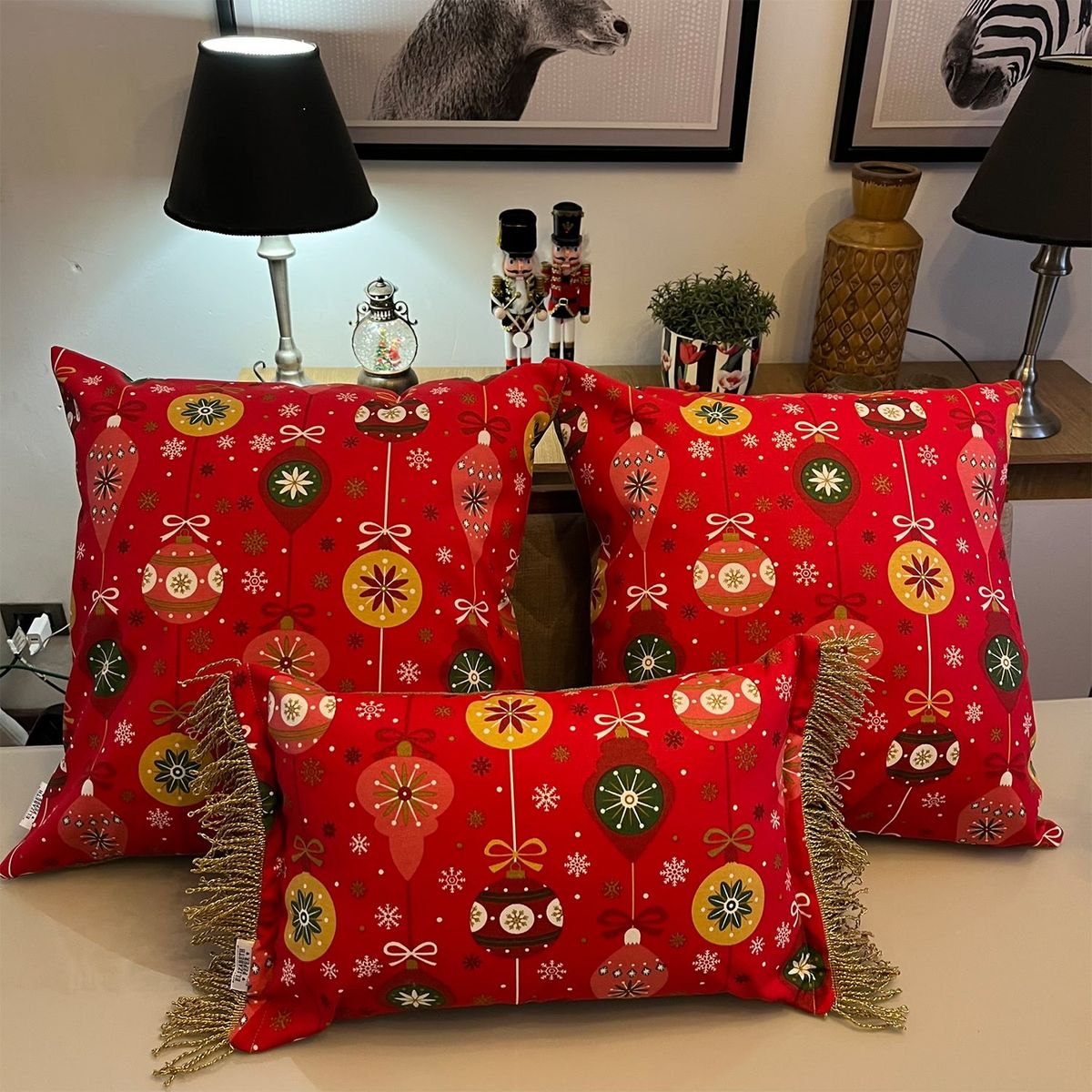 ELIZABETH PEPER - Funda Cojin Decorativo Diseño Festivo Rojo 45x45