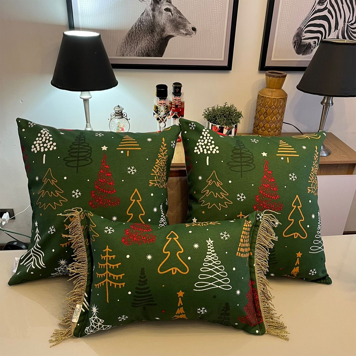 ELIZABETH PEPER - Funda Cojin Decorativo Diseño Festivo Verde 45x45