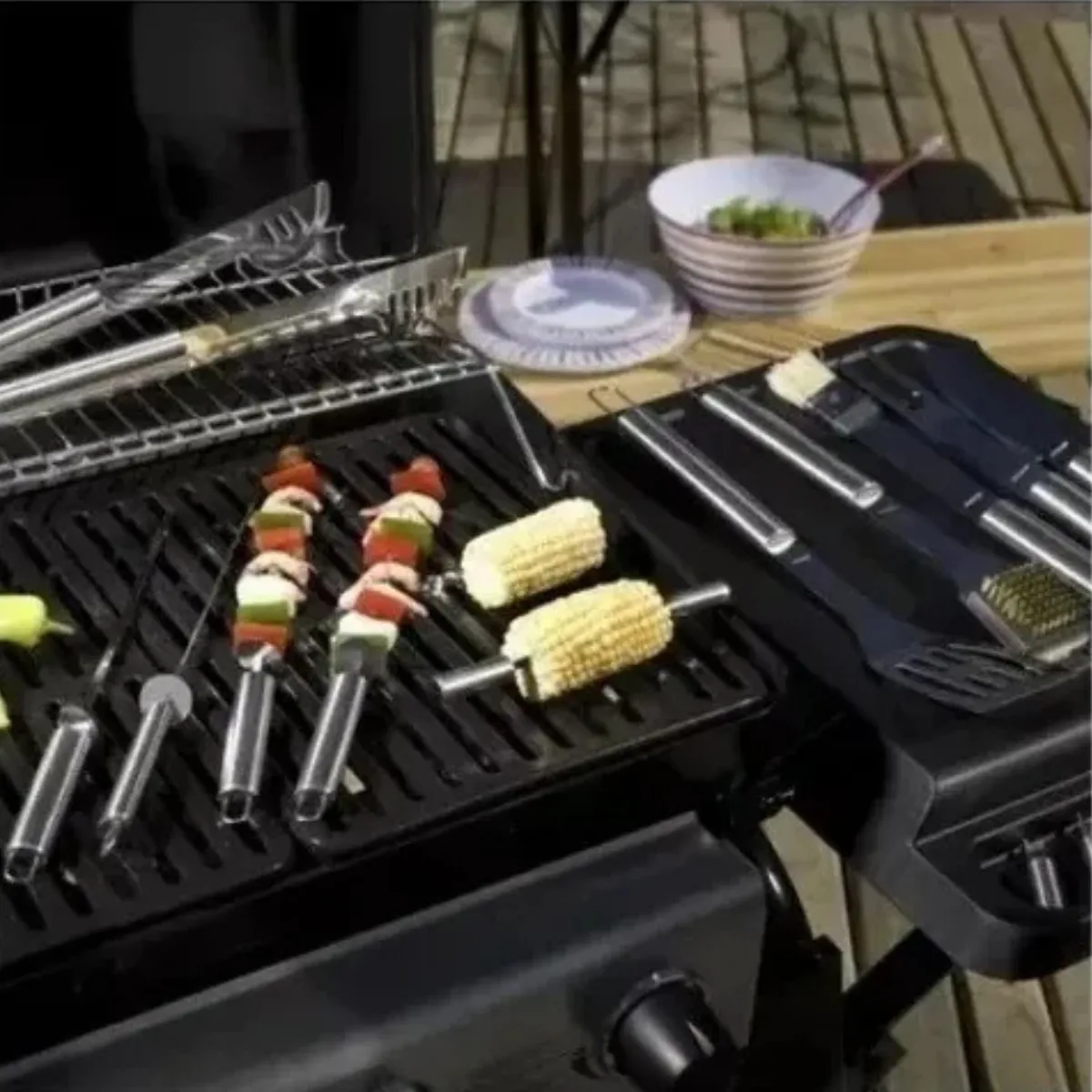 MOVI - MALETA DE LUJO CON SET PARRILLERO DE 18 PIEZAS ACERO INOX,