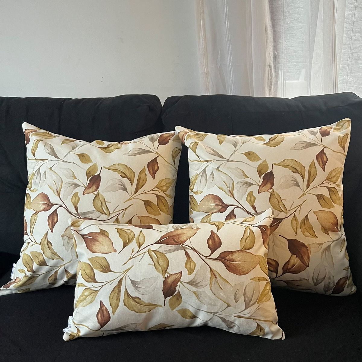 ELIZABETH PEPER - Cojin Decorativo Diseño Hojas Café 60x60 Relleno