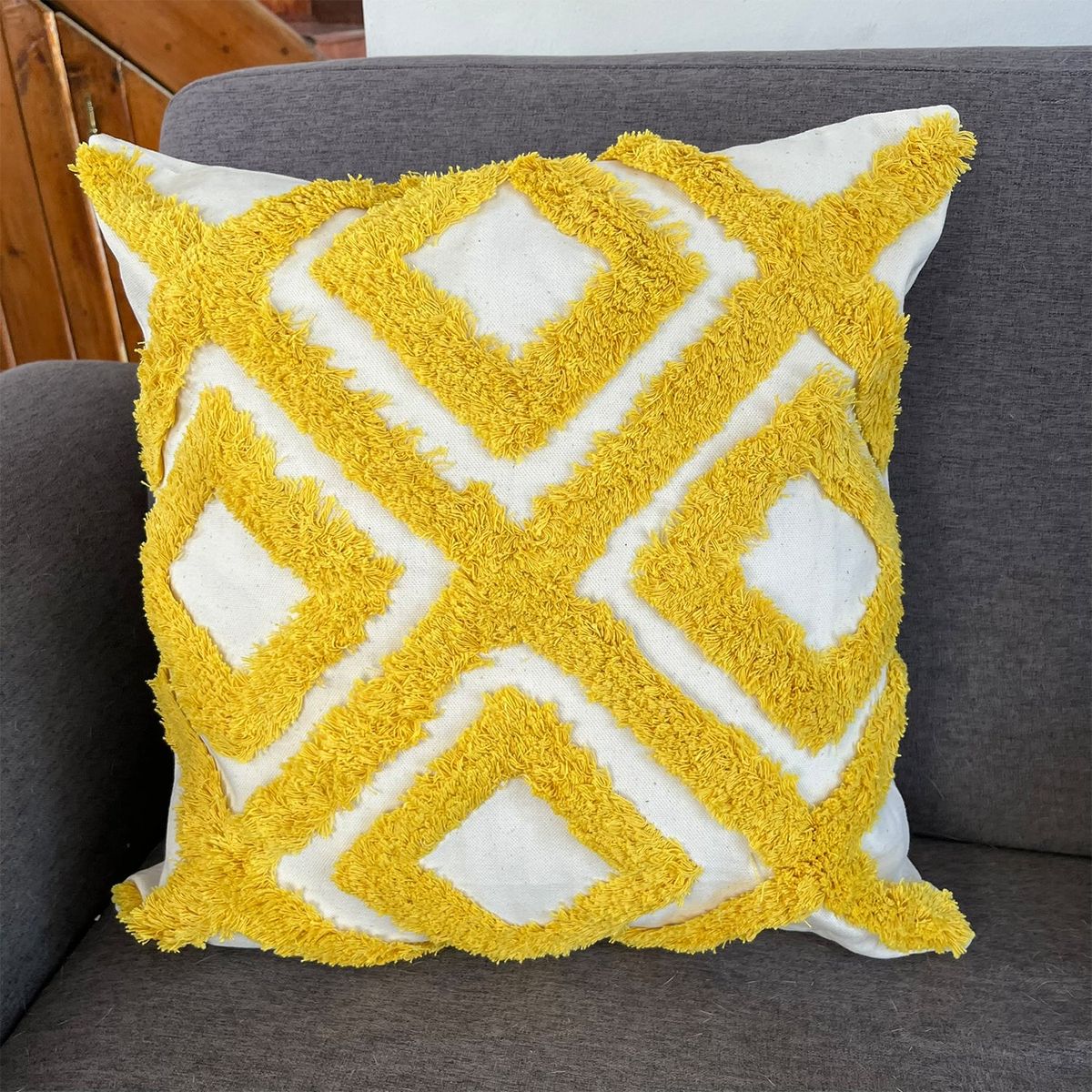 ELIZABETH PEPER - Cojin Decorativo Diseño Rombo Amarillo 45x45 Relleno