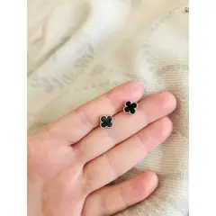 AMBAR JOYERIA - Aros Sweet Clovers Onix Trébol - Rodio