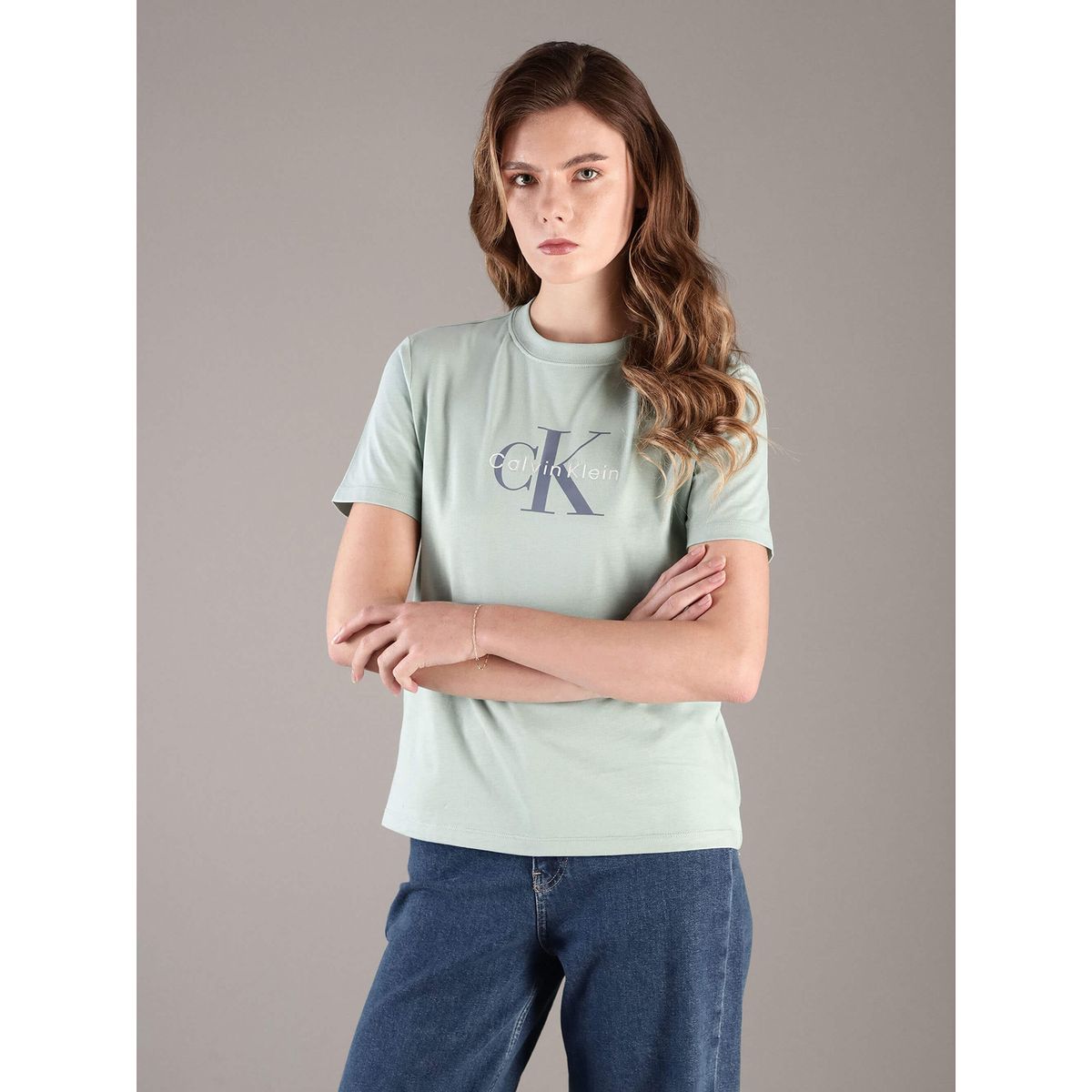 CALVIN KLEIN - Polera Clásica con Monograma Estampado Verde Calvin Klein