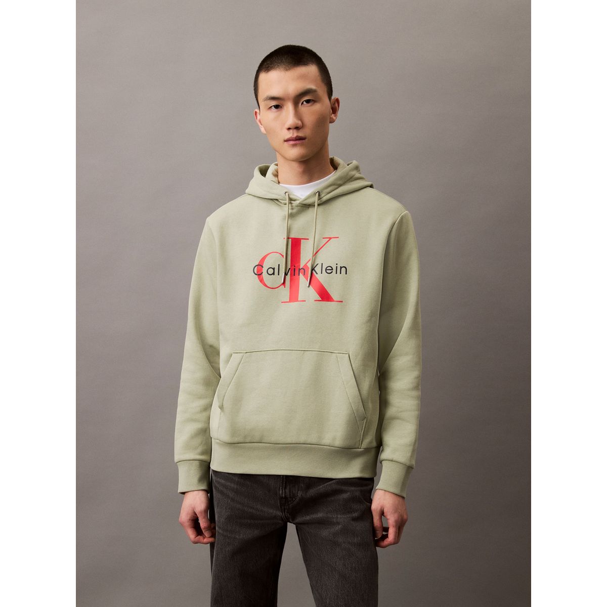 CALVIN KLEIN - Polerón con Gorro Monograma Verde Calvin Klein
