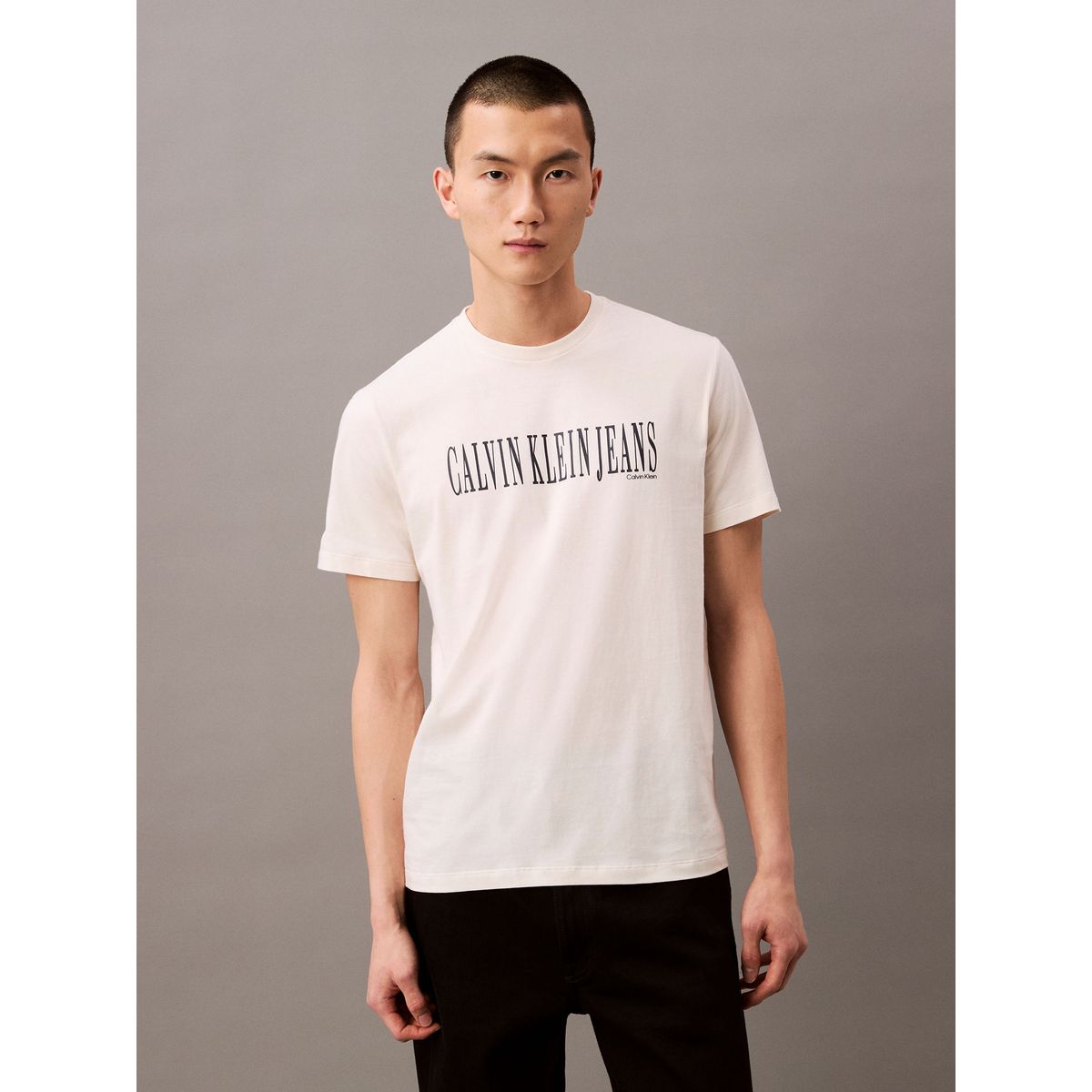 CALVIN KLEIN - Polera Stretch Graphic Beige Calvin Klein