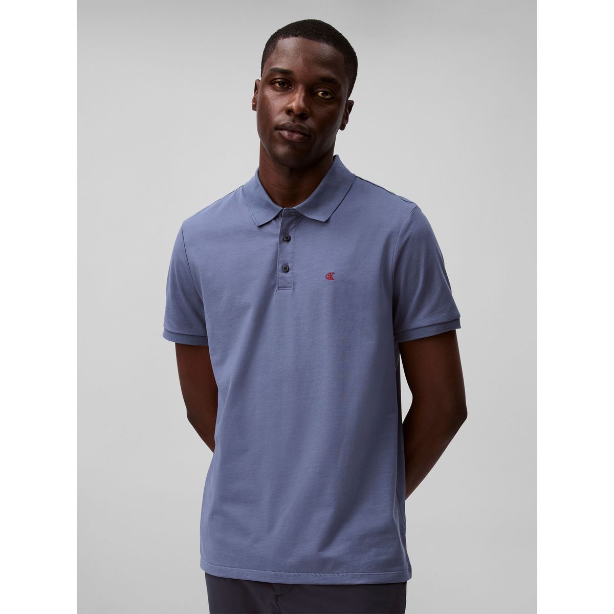 CALVIN KLEIN - Polo con Monograma Bordado Morado Calvin Klein