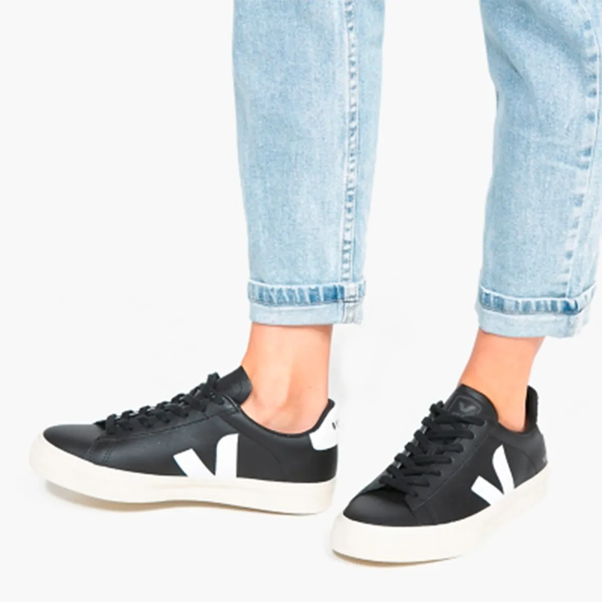 VEJA - Campo Zapatilla Urbana Mujer Cuero Negro Veja