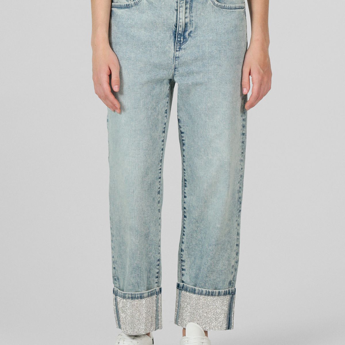 KARL LAGERFELD - Pantalón denim con detalles hotfix