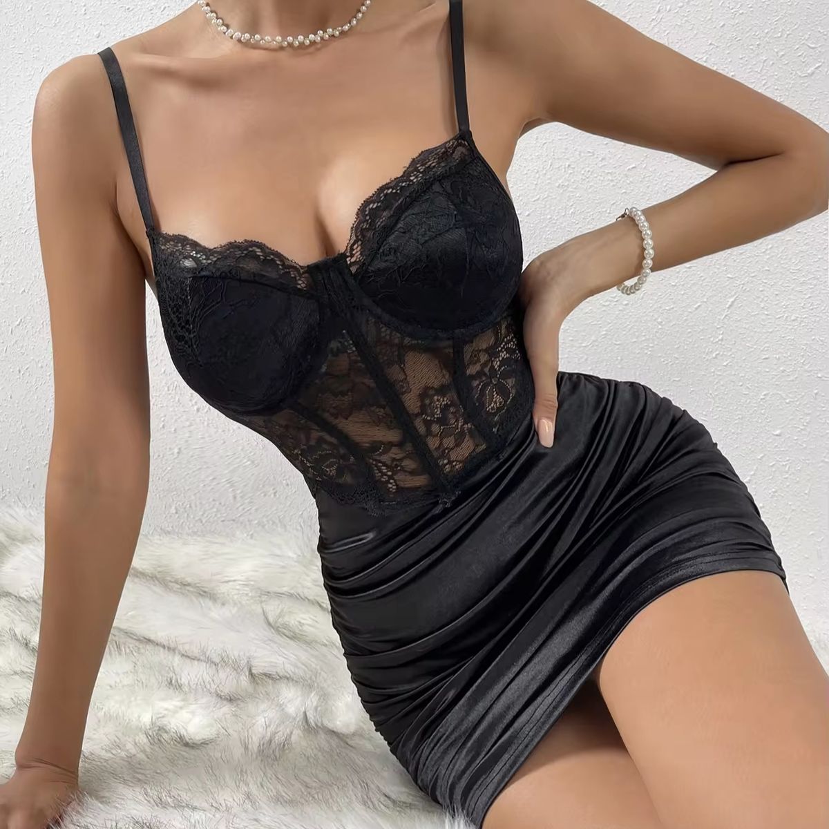 GARSIL - Vestido Ajustado Para Mujer Con Encaje y Varillas De Tirantes