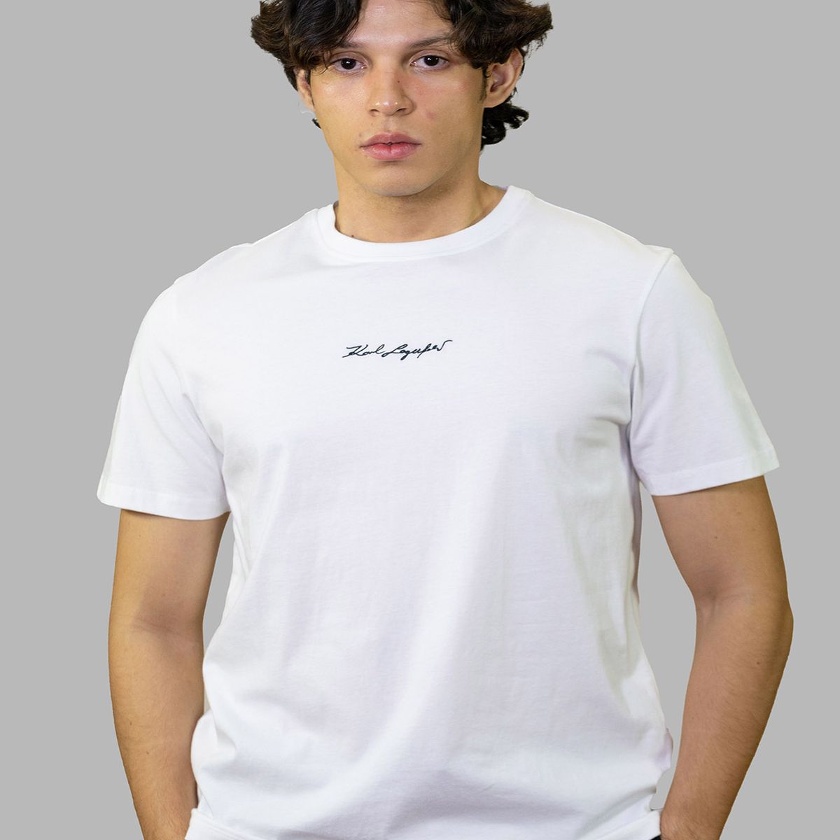 KARL LAGERFELD - Polera essential con firma bordada